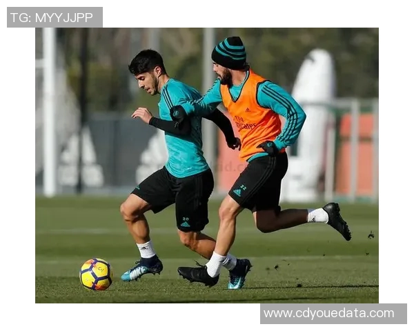 皇马球星足球鞋尺码对照表及选购指南，助你找到完美合脚的鞋款